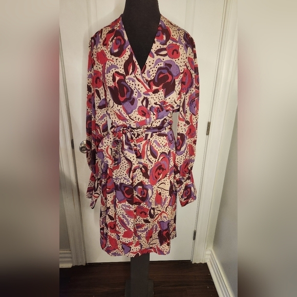 Jane Wood Dresses & Skirts - NWT Jane Wood Beautiful Wrap Dress Size 38
